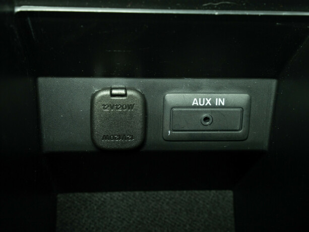 mazda-3-diesel-2010-big-27
