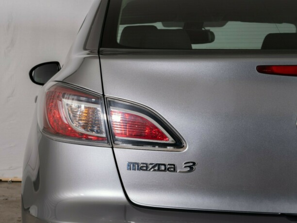 mazda-3-diesel-2010-big-7
