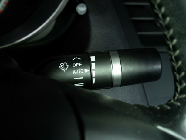 mazda-3-diesel-2010-big-23