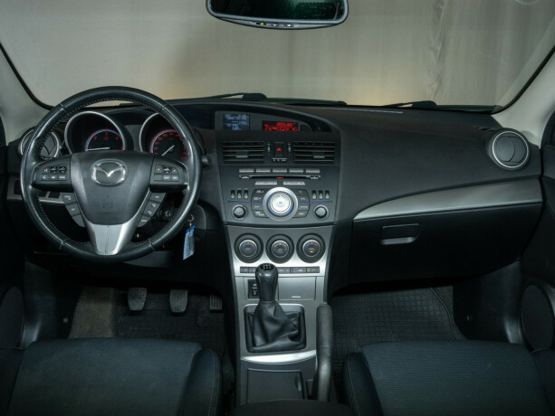 mazda-3-diesel-2010-big-30