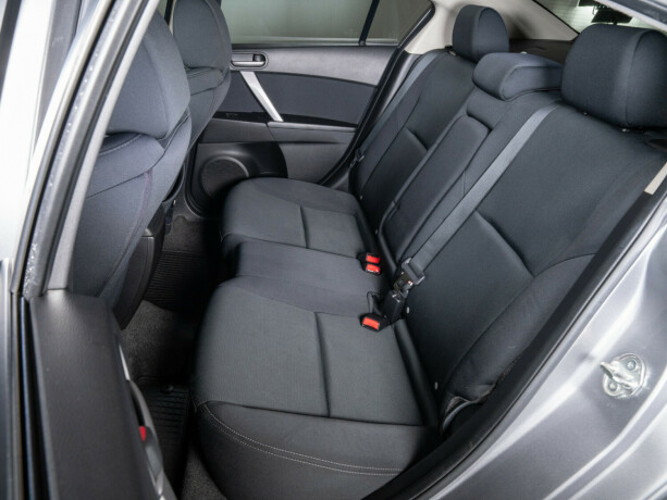 mazda-3-diesel-2010-big-34