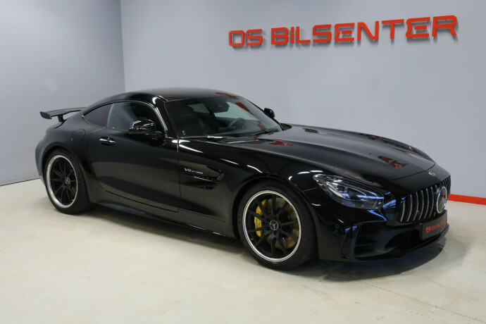 mercedes-benz-amg-gt-r-bensin-2018-big-1