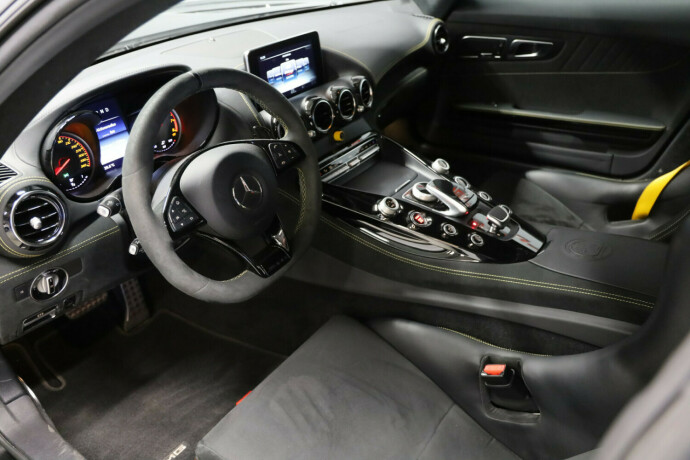 mercedes-benz-amg-gt-r-bensin-2018-big-6