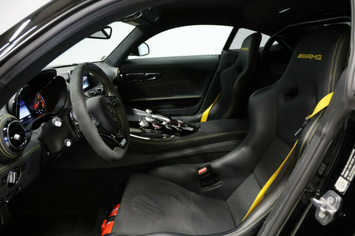 mercedes-benz-amg-gt-r-bensin-2018-big-8