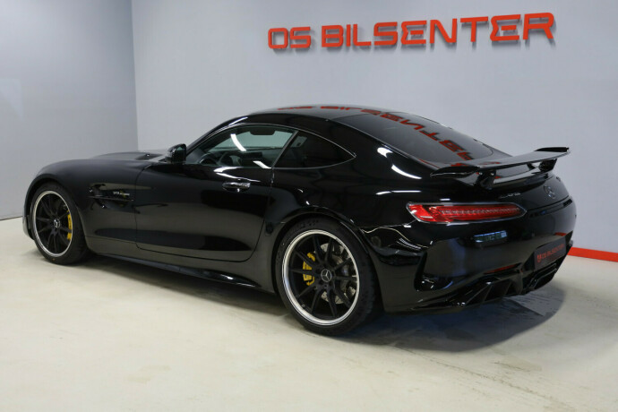 mercedes-benz-amg-gt-r-bensin-2018-big-5