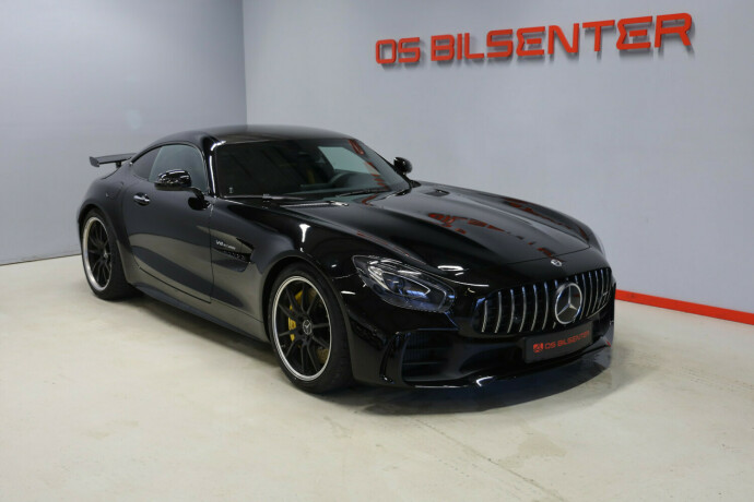 mercedes-benz-amg-gt-r-bensin-2018-big-0