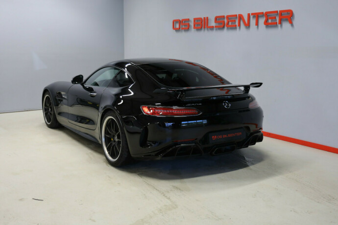 mercedes-benz-amg-gt-r-bensin-2018-big-4