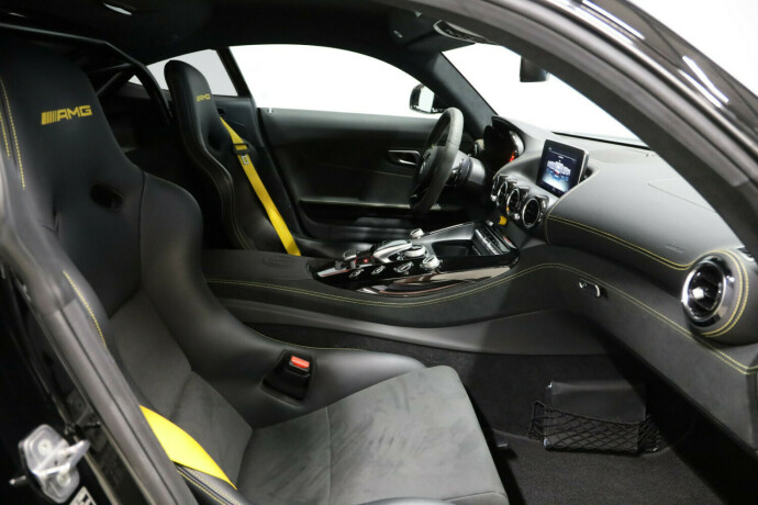 mercedes-benz-amg-gt-r-bensin-2018-big-10