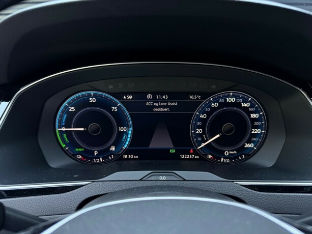 volkswagen-passat-elektrisitetbensin-2016-big-15