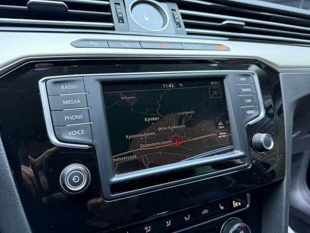 volkswagen-passat-elektrisitetbensin-2016-big-20