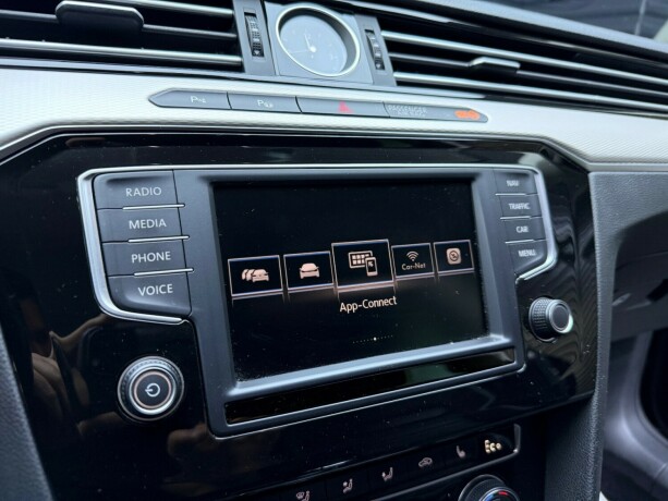 volkswagen-passat-elektrisitetbensin-2016-big-19