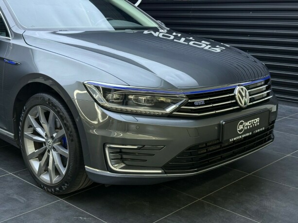 volkswagen-passat-elektrisitetbensin-2016-big-2