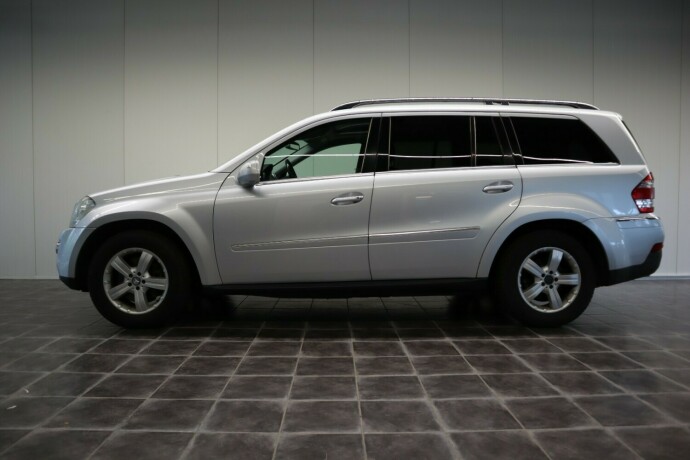 mercedes-benz-gl-diesel-2009-big-1
