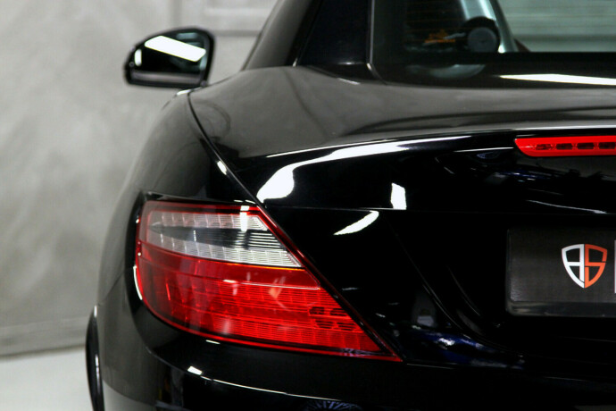 mercedes-benz-slk-bensin-2012-big-23