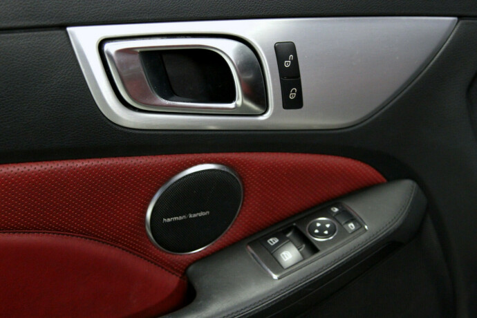 mercedes-benz-slk-bensin-2012-big-18