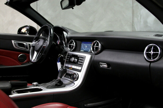 mercedes-benz-slk-bensin-2012-big-6