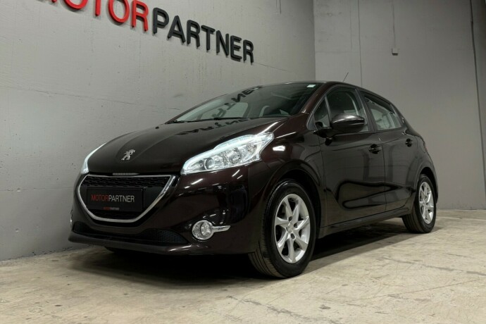 peugeot-208-bensin-2014-big-2