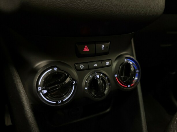 peugeot-208-bensin-2014-big-18