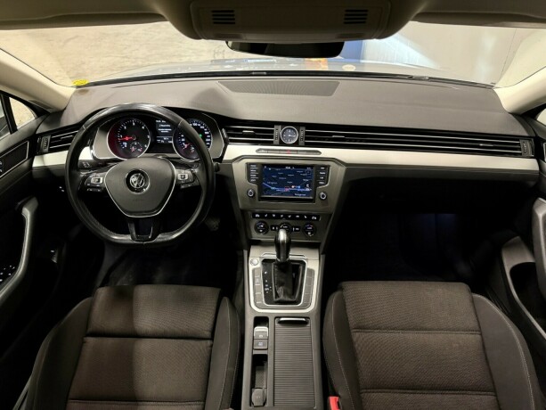 volkswagen-passat-diesel-2017-big-10