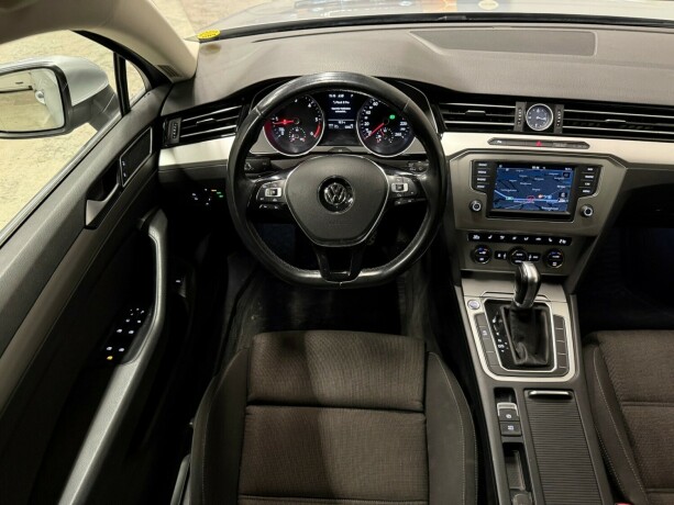 volkswagen-passat-diesel-2017-big-11