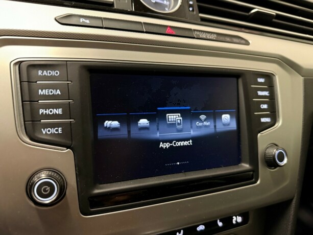 volkswagen-passat-diesel-2017-big-21