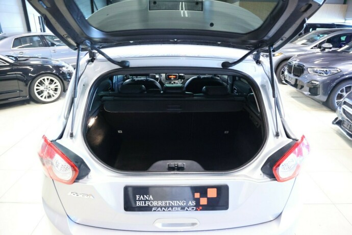ford-kuga-diesel-2013-big-7