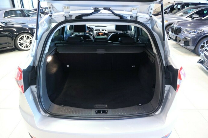ford-kuga-diesel-2013-big-8