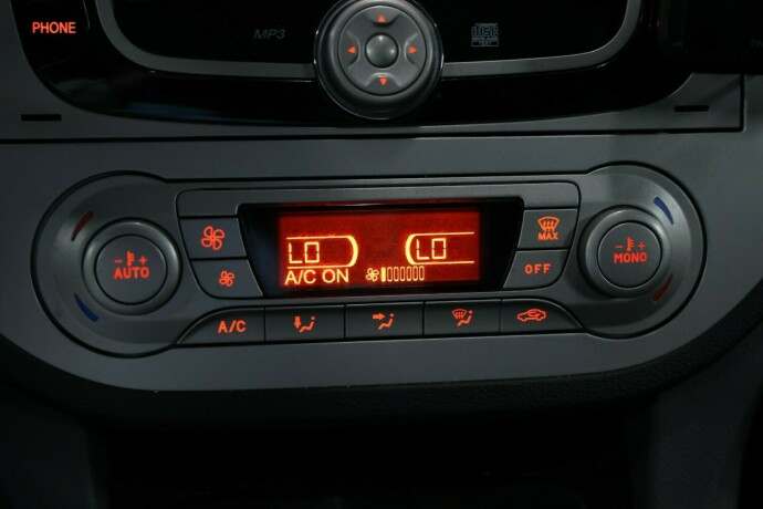 ford-kuga-diesel-2013-big-15