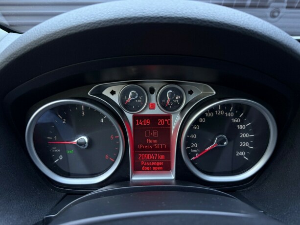 ford-kuga-diesel-2010-big-12