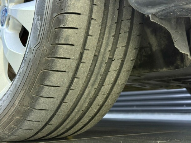 ford-kuga-diesel-2010-big-28