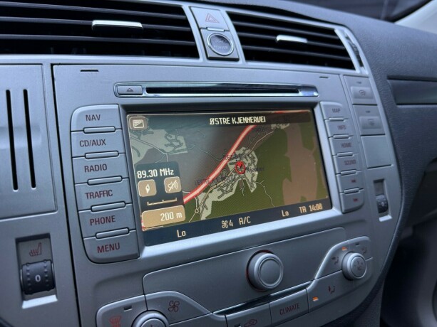 ford-kuga-diesel-2010-big-14