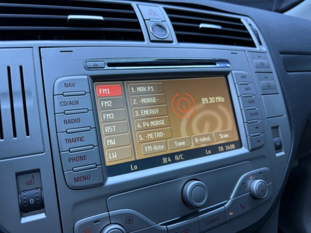 ford-kuga-diesel-2010-big-17