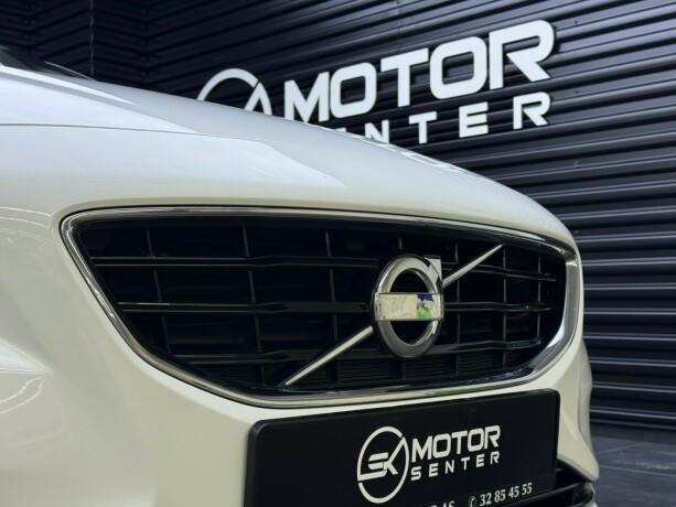 volvo-v40-diesel-2013-big-4
