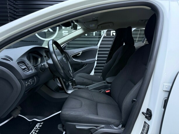 volvo-v40-diesel-2013-big-25