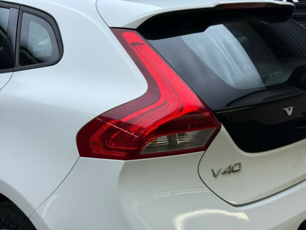 volvo-v40-diesel-2013-big-6
