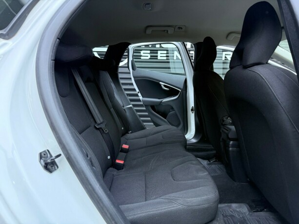 volvo-v40-diesel-2013-big-28