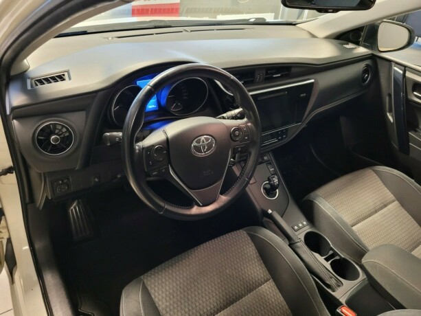 toyota-auris-elektrisitetbensin-2017-big-19
