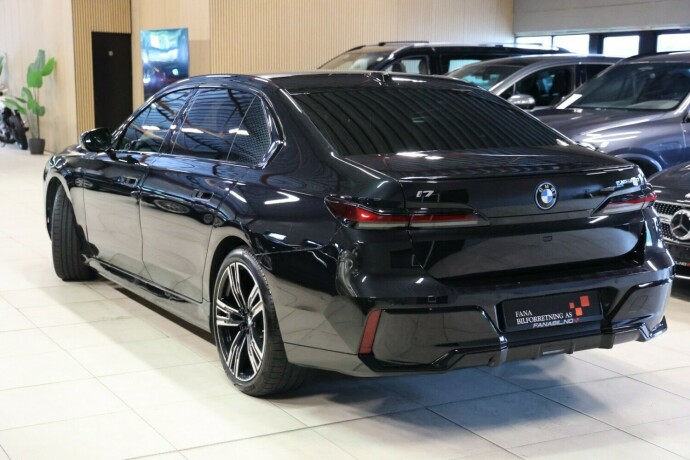 bmw-i7-elektrisitet-2023-big-1