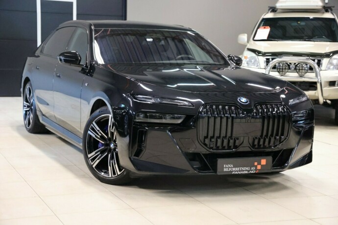 bmw-i7-elektrisitet-2023-big-3