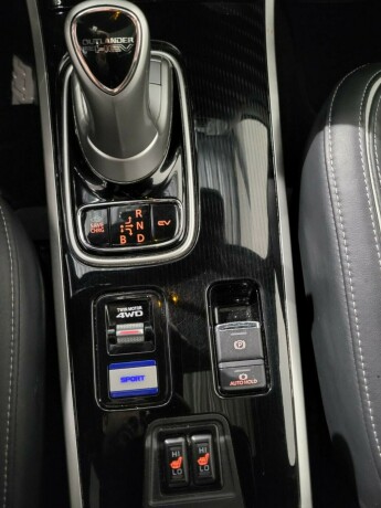 mitsubishi-outlander-elektrisitetbensin-2019-big-23