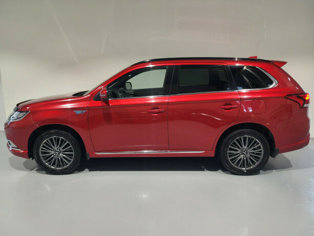 mitsubishi-outlander-elektrisitetbensin-2019-big-4
