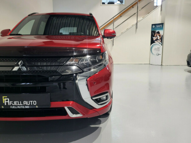 mitsubishi-outlander-elektrisitetbensin-2019-big-3
