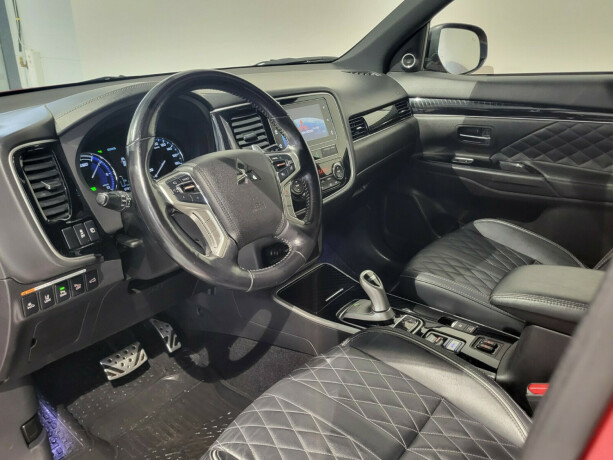 mitsubishi-outlander-elektrisitetbensin-2019-big-13