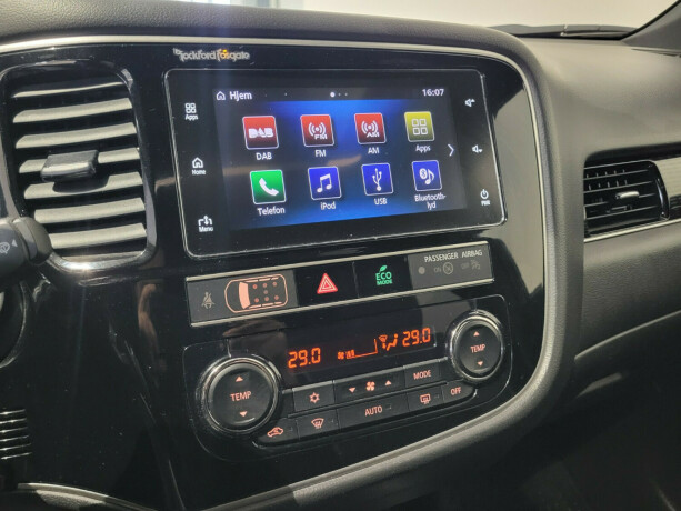 mitsubishi-outlander-elektrisitetbensin-2019-big-18