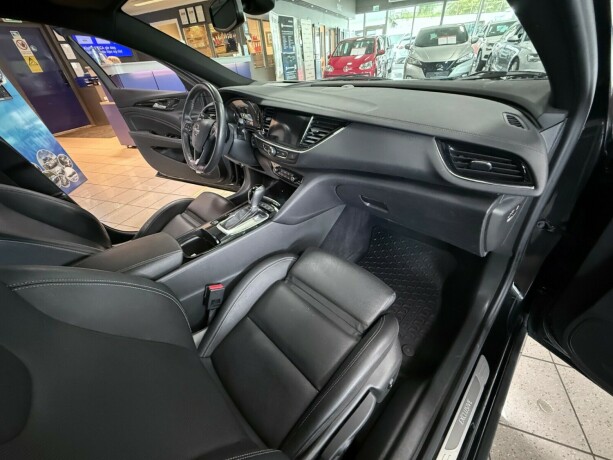opel-insignia-bensin-2019-big-39