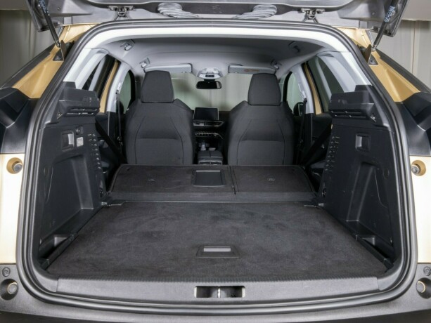 peugeot-3008-bensin-2017-big-12