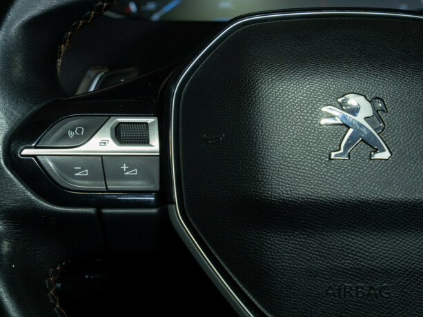peugeot-3008-bensin-2017-big-33