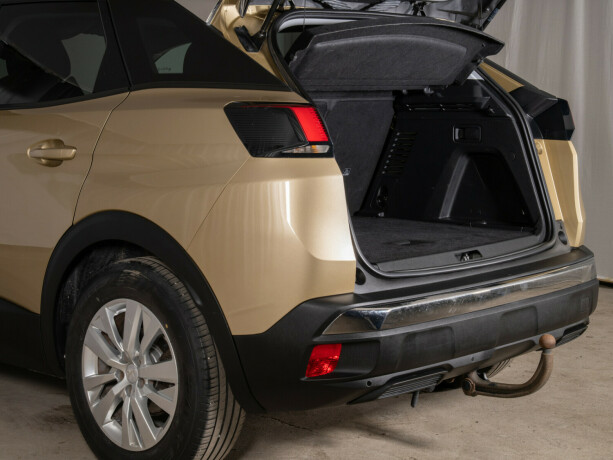 peugeot-3008-bensin-2017-big-9