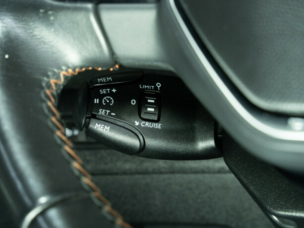 peugeot-3008-bensin-2017-big-34