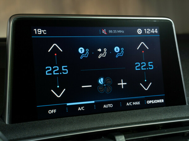peugeot-3008-bensin-2017-big-27